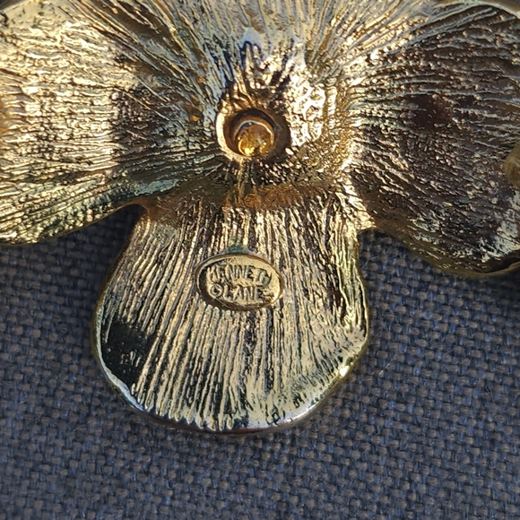 Kenneth j Lane Vintage Enameled Floral Flowers bracelet designer crystal… - Picture 11 of 16